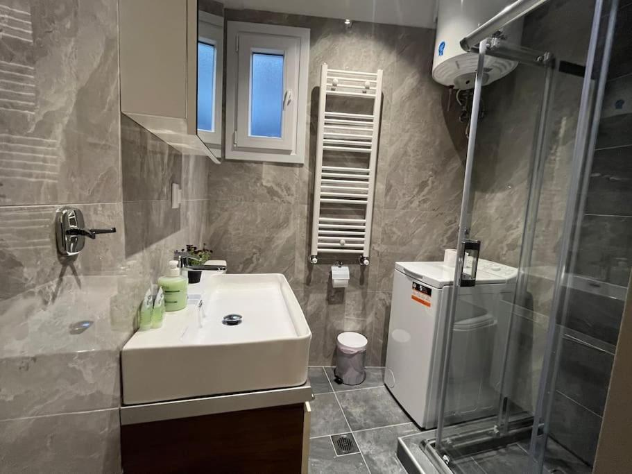 Odyssey Apt 1 Thessaloníki Eksteriør billede
